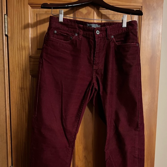 Men’s LL Bean Classic Straight Fit Corduroy Pants - Picture 5 of 6